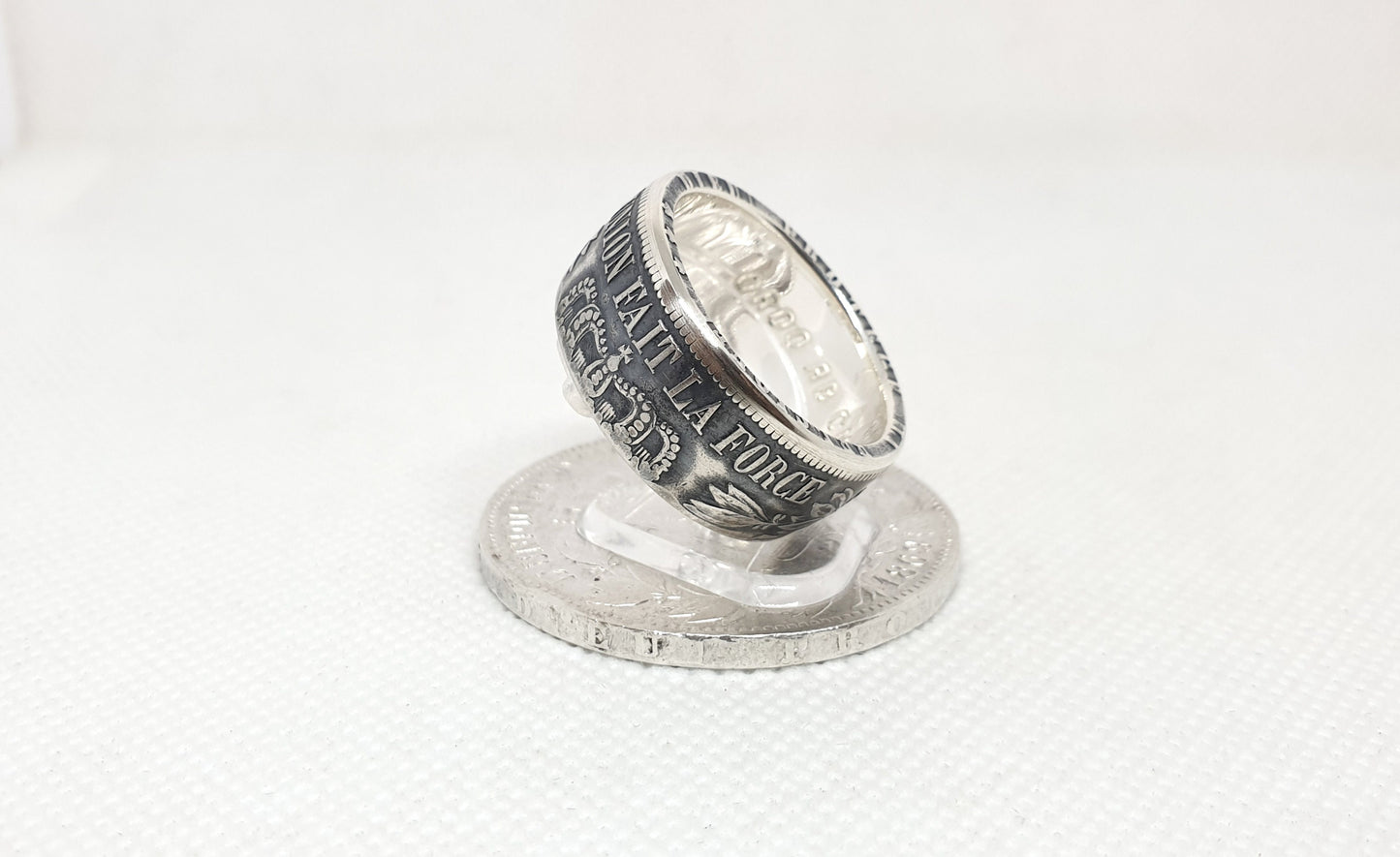 Bague pièce de monnaie 5 Francs de Belgique en argent style alliance avec gravure (coin ring)