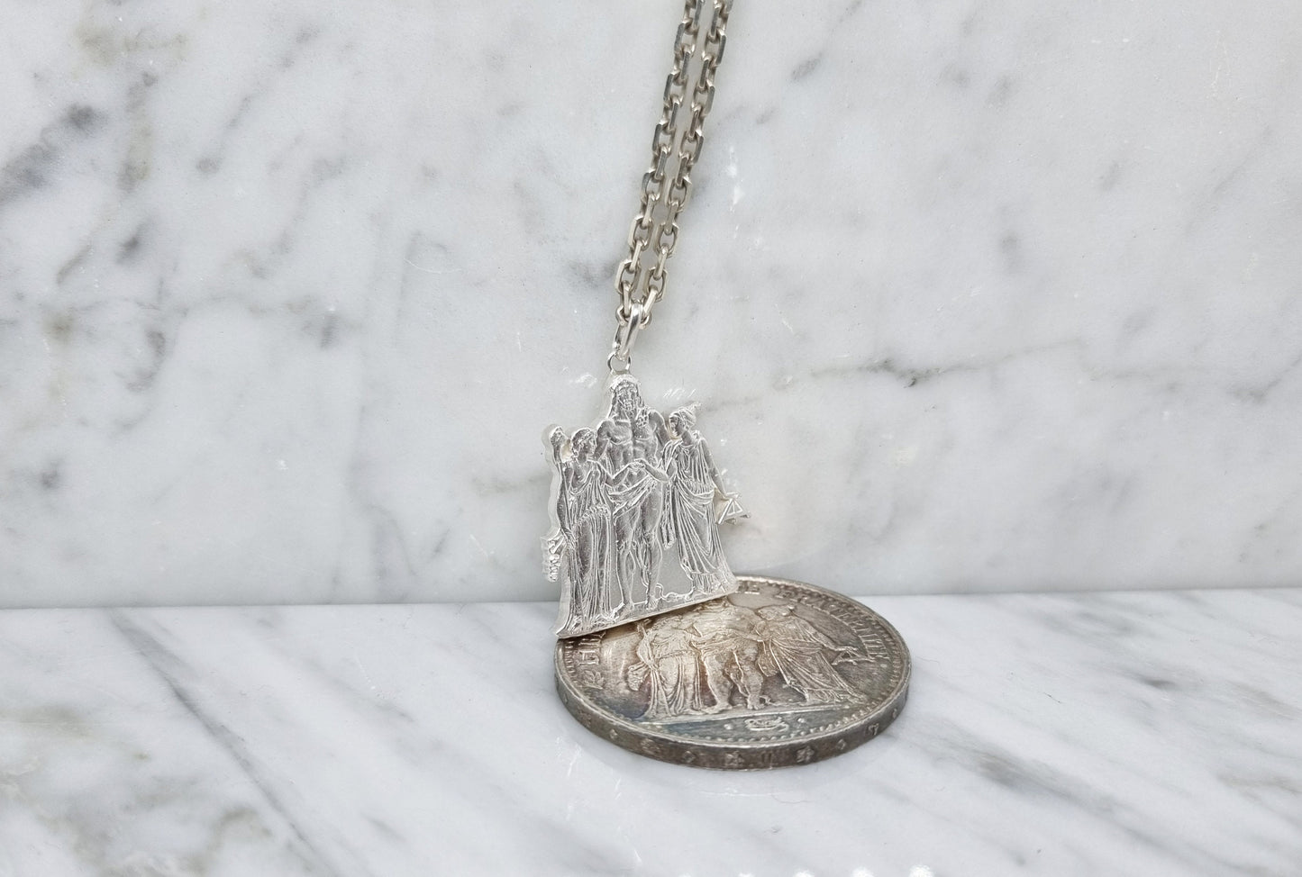 Pendentif pièce de monnaie 10 Francs "Hercule" en argent découpée a la main.