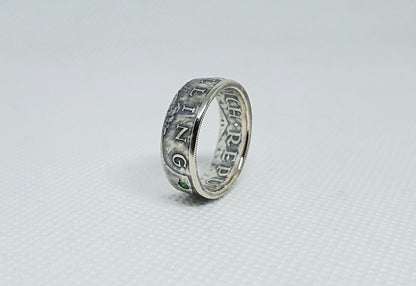 Bague pièce de monnaie 10 Shillings d'Autriche en argent serti d'une Tsavorite (coin ring)