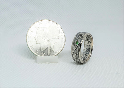 Bague pièce de monnaie 10 Shillings d'Autriche en argent serti d'une Tsavorite (coin ring)