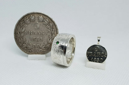 Bague pièce de monnaie 5 Francs Louis Philippe en argent serti d'une tsavorite avec son pendentif (coin ring)