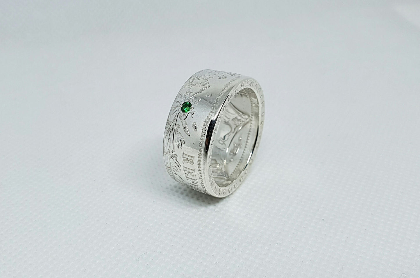 Bague pièce de monnaie 10 Francs Hercule en argent serti d'une tsavorite (coin ring)