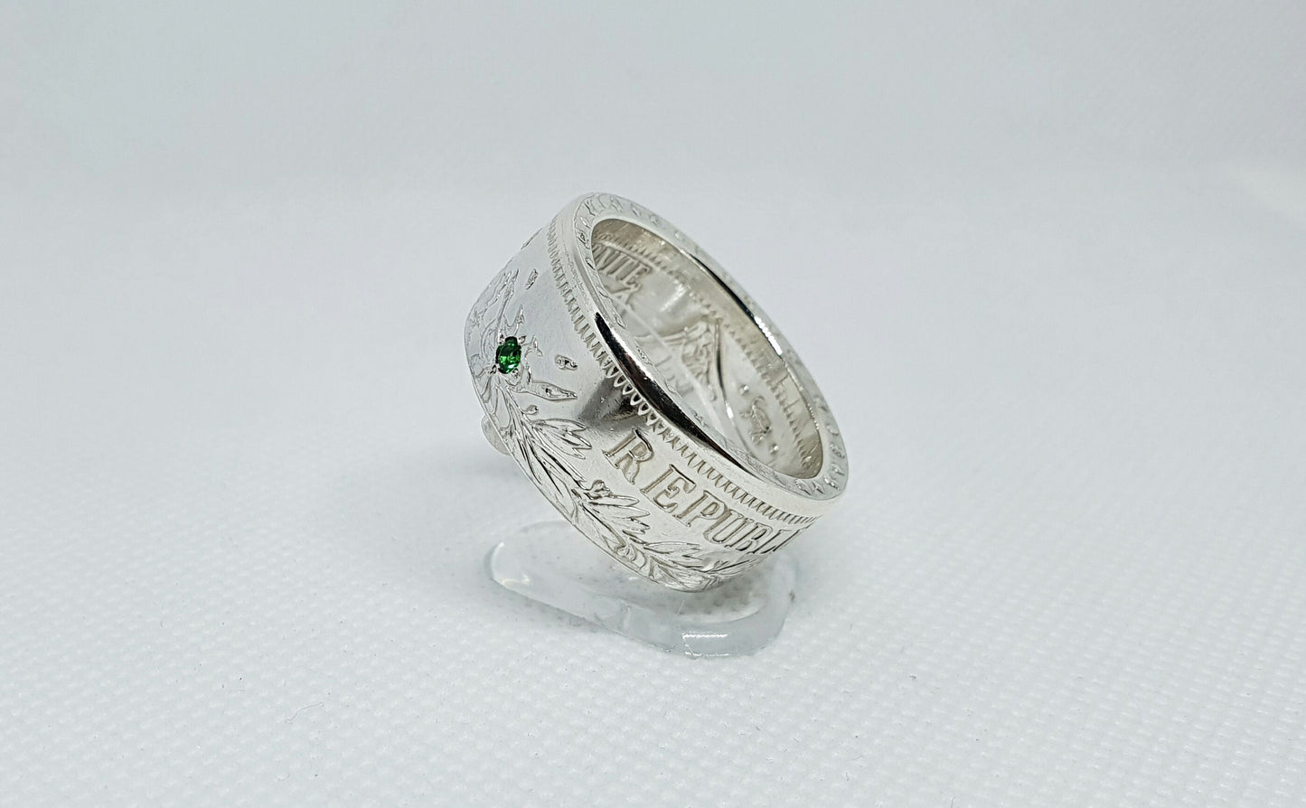 Bague pièce de monnaie 10 Francs Hercule en argent serti d'une tsavorite (coin ring)