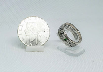 Bague pièce de monnaie 10 Shillings d'Autriche en argent serti d'une Tsavorite (coin ring)