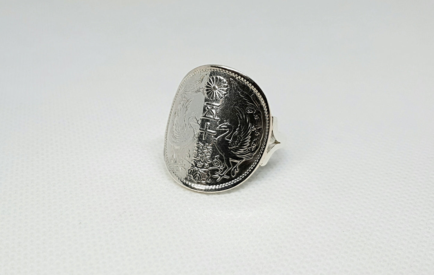 Bague pièce de monnaie 50 Sen du Japon cintrée en argent