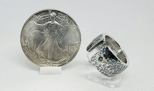 Bague pièce de monnaie 1 Dollar "American Silver Eagle" des Etats-Unis en argent serti d'une Tsavorite (coin ring)