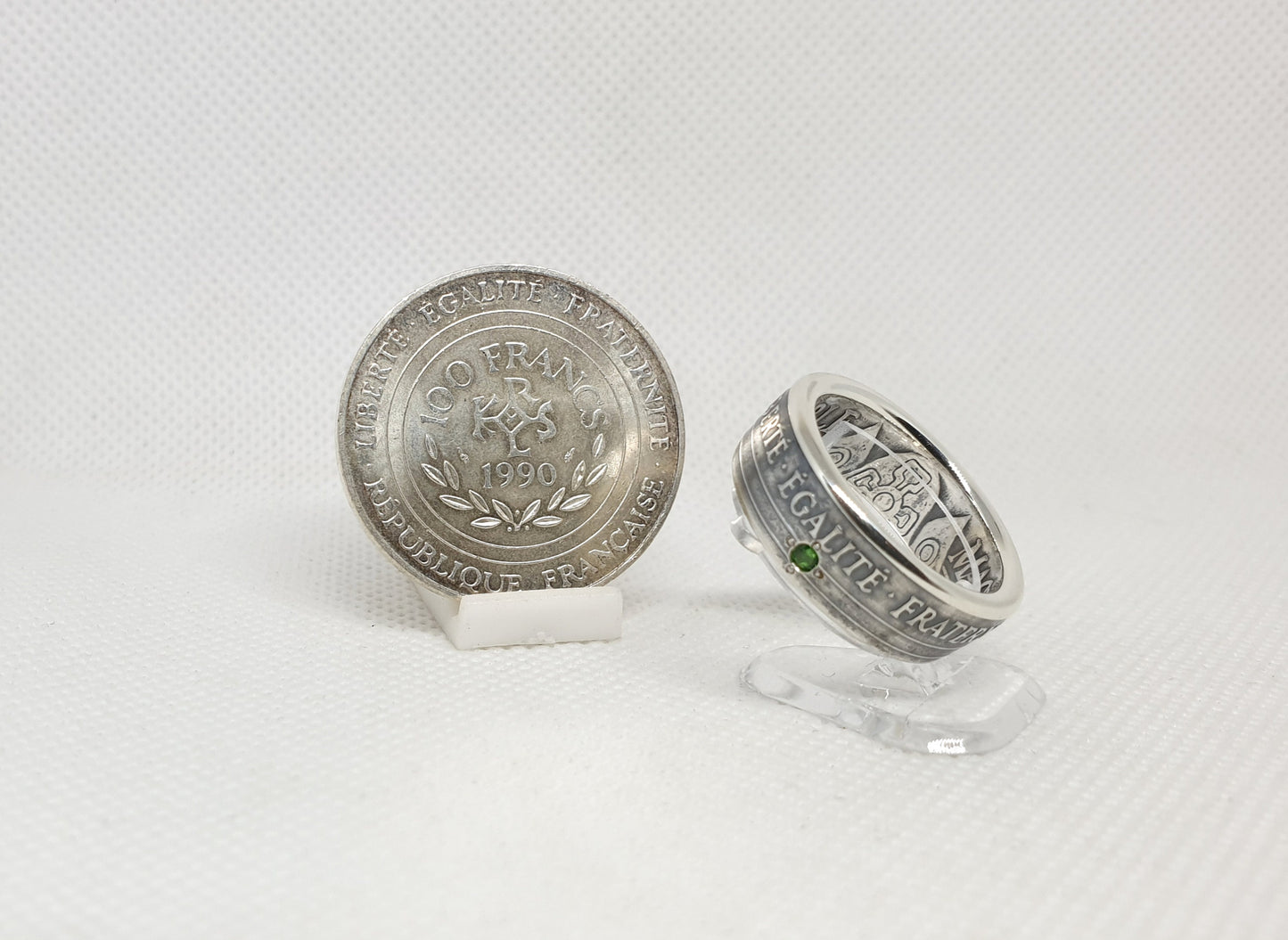 Bague pièce de monnaie 100 Francs "Charlemagne" en argent serti d'une tsavorite (coin ring)