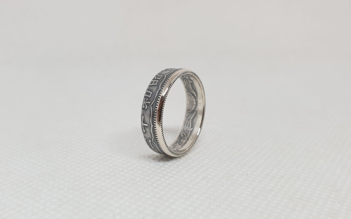 Bague pièce de monnaie 50 Sen du Japon en argent (coin ring)