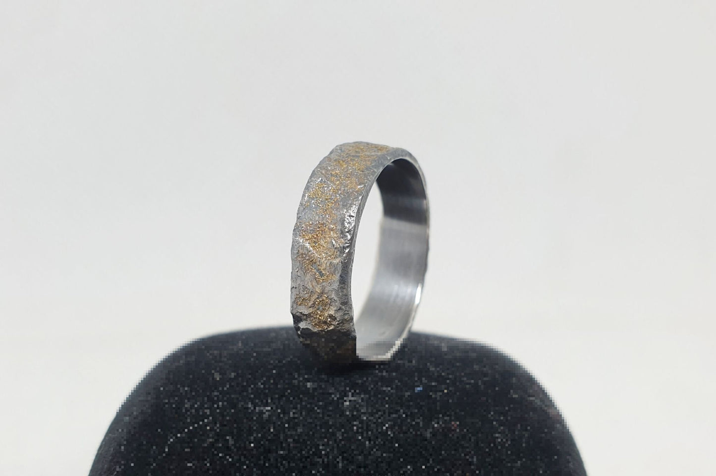 bague rustique morceau de la lune en argent sterling et en or 18 carat