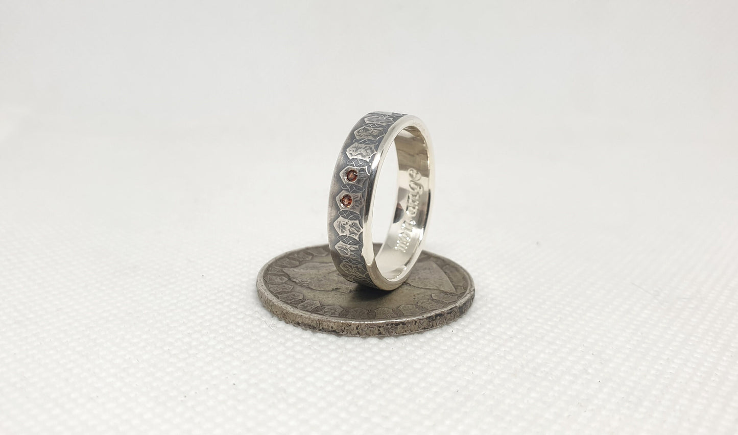 Bague pièce de monnaie 500 Lires d'Italie en argent style alliance serti de deux rubis avec gravure (coin ring)