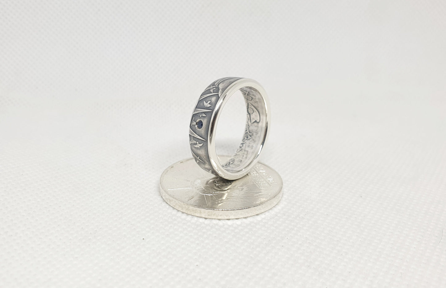 Bague pièce de monnaie 100 Francs "Statue de la liberté" en argent serti d'un saphir (coin ring)