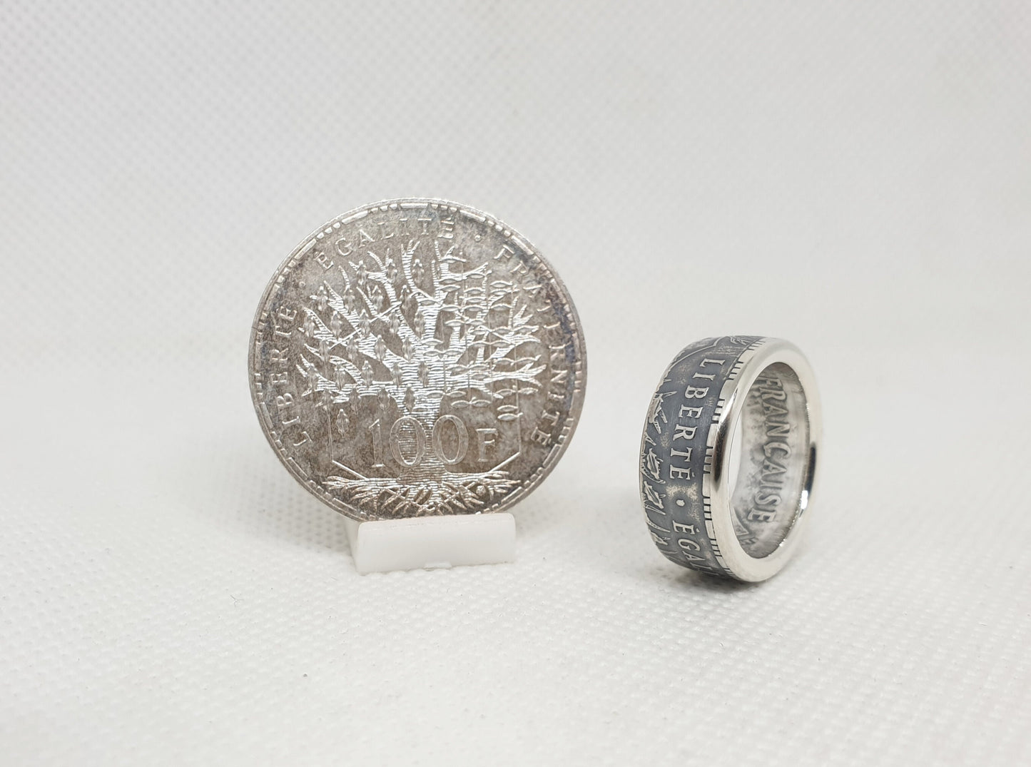 Bague pièce de monnaie 100 Francs "Panthéon" en argent serti d'un saphir (coin ring)