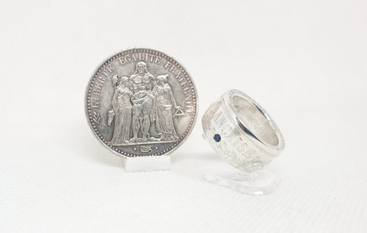 Bague pièce de monnaie 10 Francs Hercule en argent serti d'un saphir (coin ring)