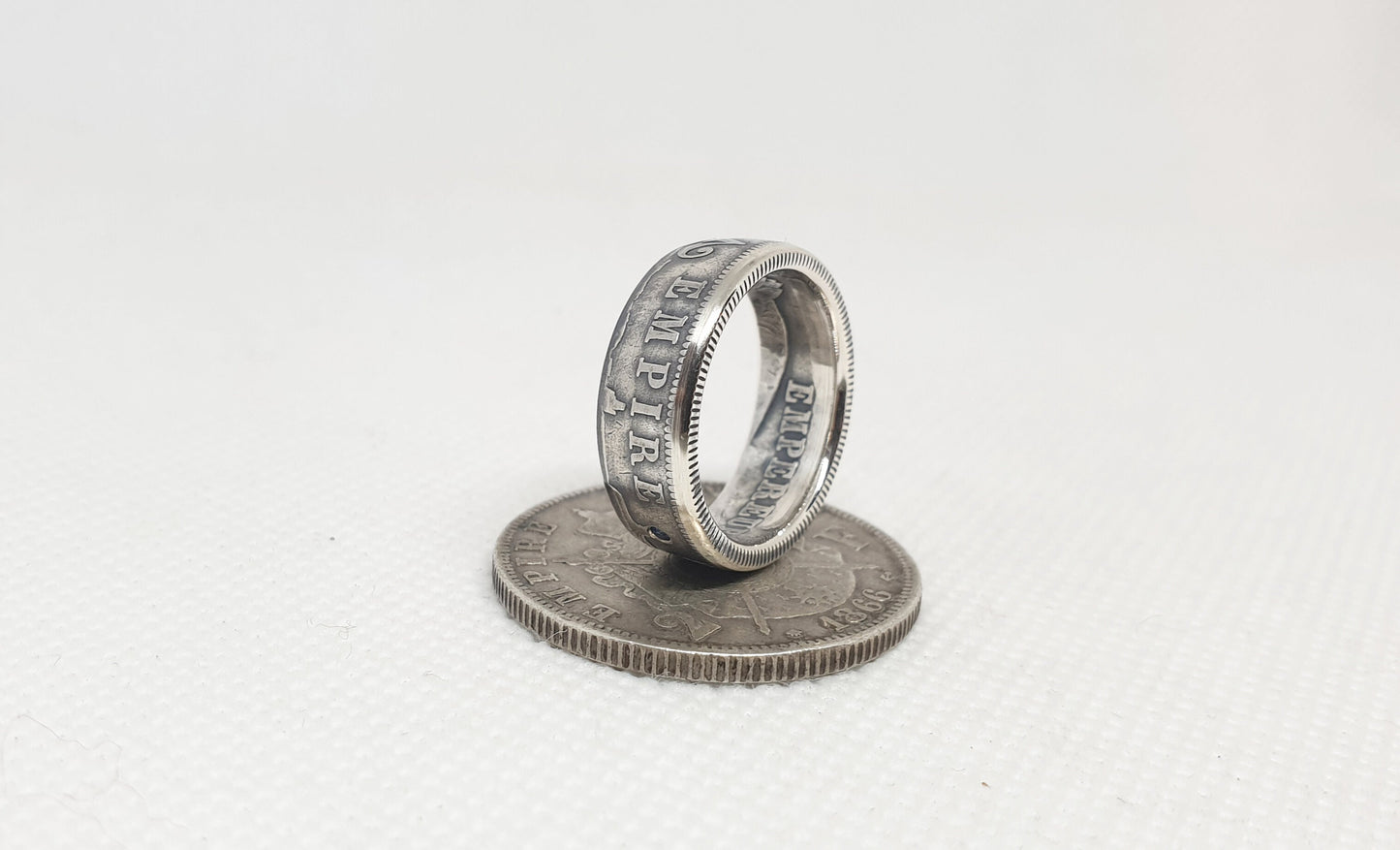 Bague pièce de monnaie 2 Francs Napoléon en argent serti d'un saphir (coin ring)