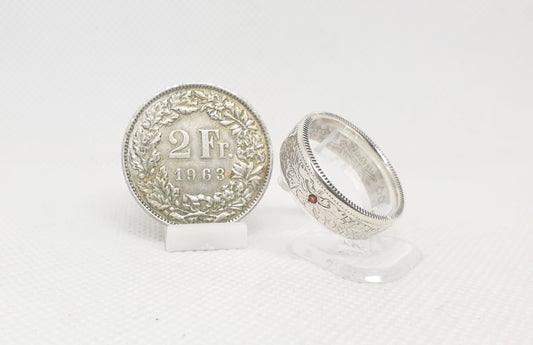 Bague pièce de monnaie 2 Francs Suisse en argent serti d'un rubis (coin ring)