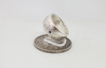 Bague pièce de monnaie 5 francs Louis Philippe en argent style alliance serti d'un saphir avec gravure (coin ring)