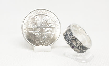 Bague pièce de monnaie 500 Kronur d'Islande en argent style alliance serti d'une améthyste avec gravure (coin ring)