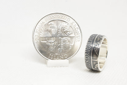 Bague pièce de monnaie 500 Kronur d'Islande en argent style alliance serti d'une améthyste avec gravure (coin ring)