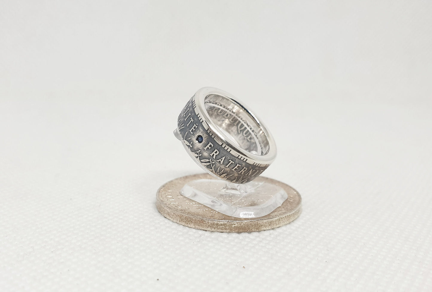 Bague pièce de monnaie 100 Francs "Panthéon" en argent serti d'un saphir (coin ring)