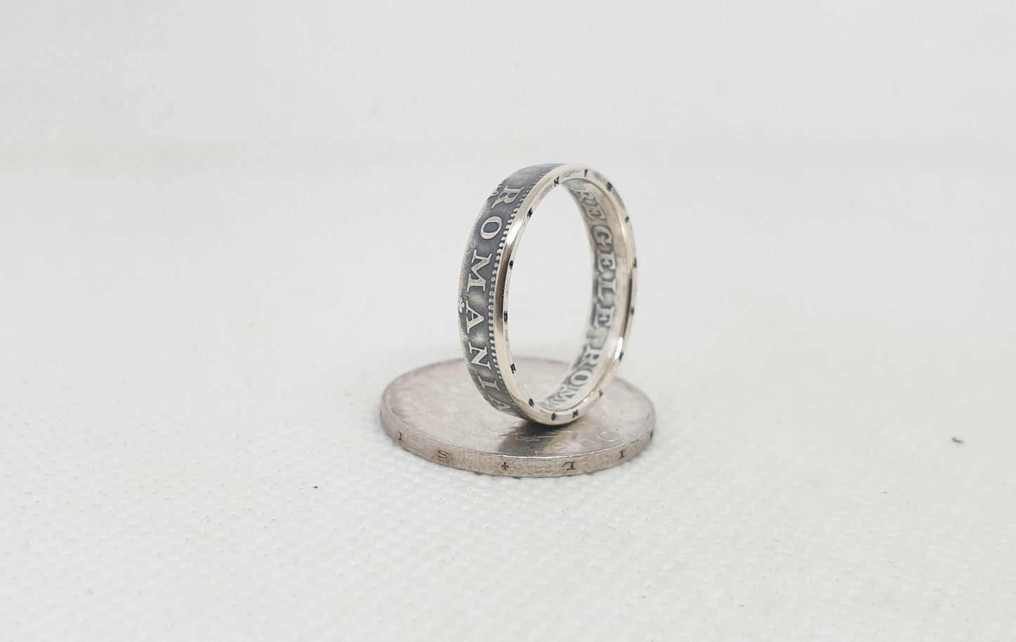 Bague pièce de monnaie 200 Lei Roumanie en argent style alliance (coin ring)