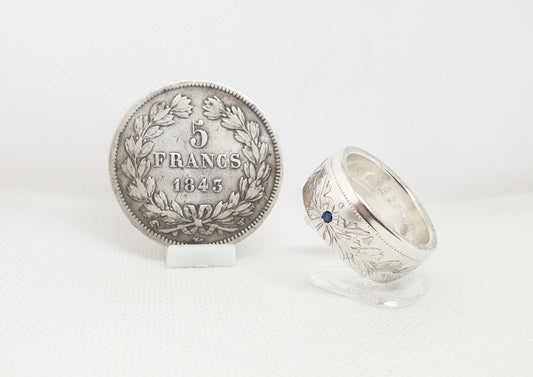 Bague pièce de monnaie 5 francs Louis Philippe en argent style alliance serti d'un saphir avec gravure (coin ring)