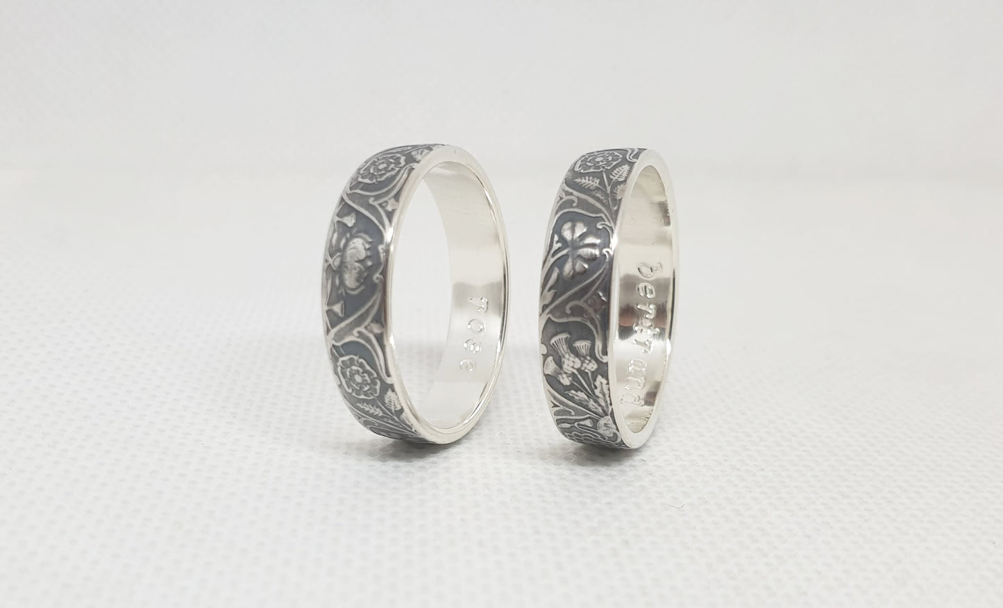 Ensemble bague pièce de monnaie 1 Rupee et un demi Rupee en argent style alliance avec gravure (coin ring)