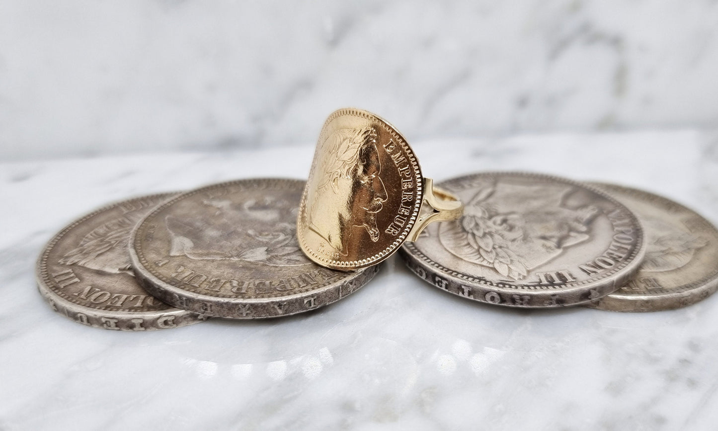 Bague pièce de monnaie 20 Francs Napoléon III tête laurée cintrée en or