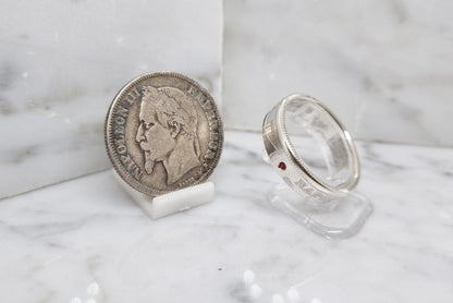 Bague pièce de monnaie 2 Francs Napoléon III visible en argent serti d'un rubis (coin ring)