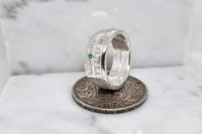 Bague pièce de monnaie 5 Francs de Belgique en argent serti d'une émeraude (coin ring)