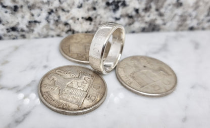 Bague pièce de monnaie 5 Francs de Belgique en argent serti d'un rubis (coin ring)