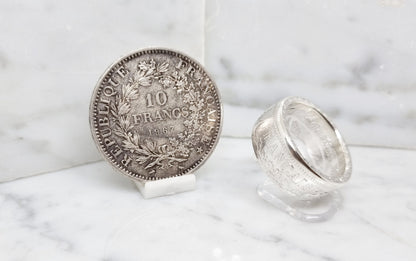 Bague pièce de monnaie 10 Francs Hercule en argent serti d'un rubis (coin ring)