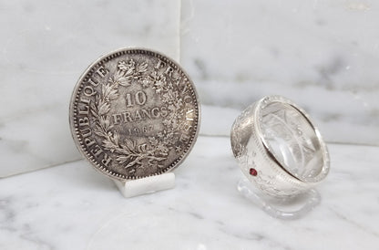 Bague pièce de monnaie 10 Francs Hercule en argent serti d'un rubis (coin ring)