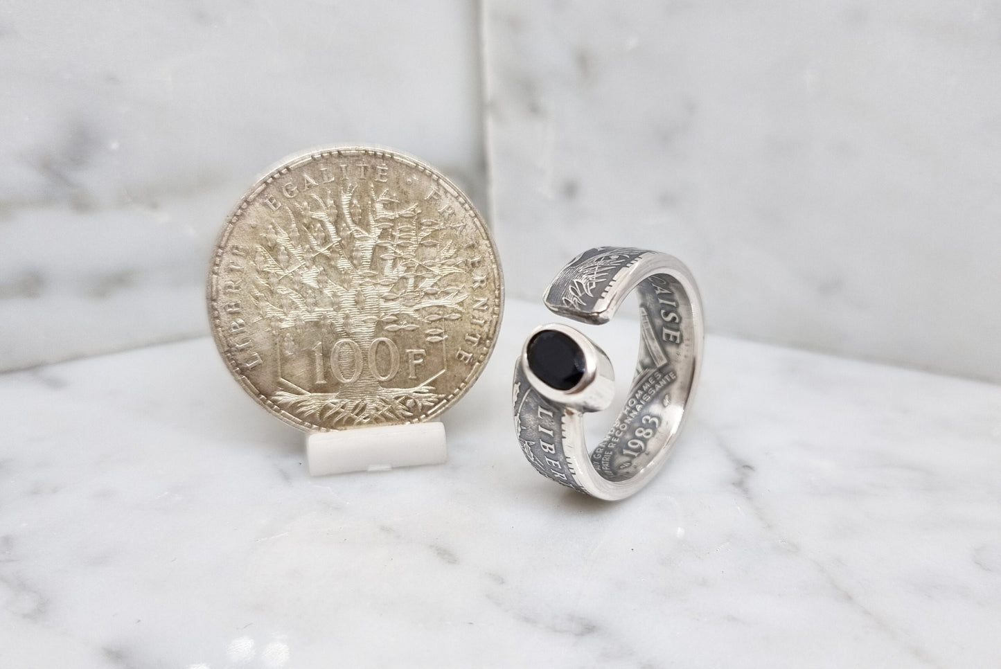 Bague pièce de monnaie 100 Francs "Panthéon" serti d'une spinelle en argent (coin ring)