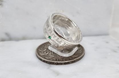 Bague pièce de monnaie 5 Francs de Belgique en argent serti d'une émeraude (coin ring)