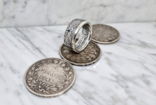 Bague pièce de monnaie 5 francs Louis Philippe en argent serti d''un saphir (coin ring)