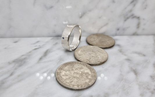 Bague pièce de monnaie 2 Francs Semeuse en argent serti d'un saphir (coin ring)