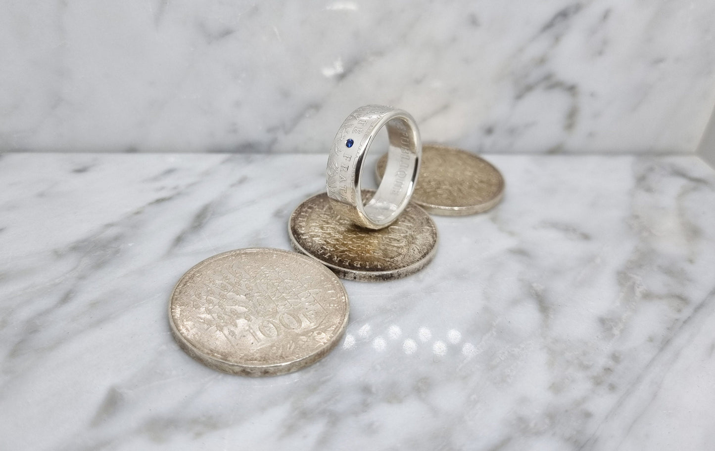 Bague pièce de monnaie 100 Francs "Panthéon" en argent serti d'un saphir (coin ring)