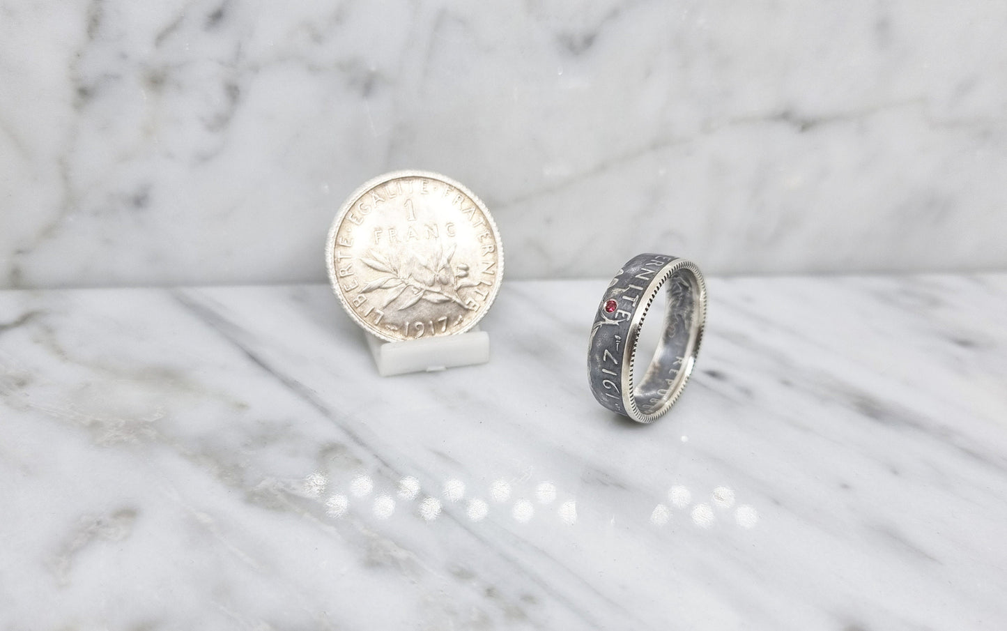 Bague pièce de monnaie 1 Franc Semeuse en argent serti d'un rubis (coin ring)