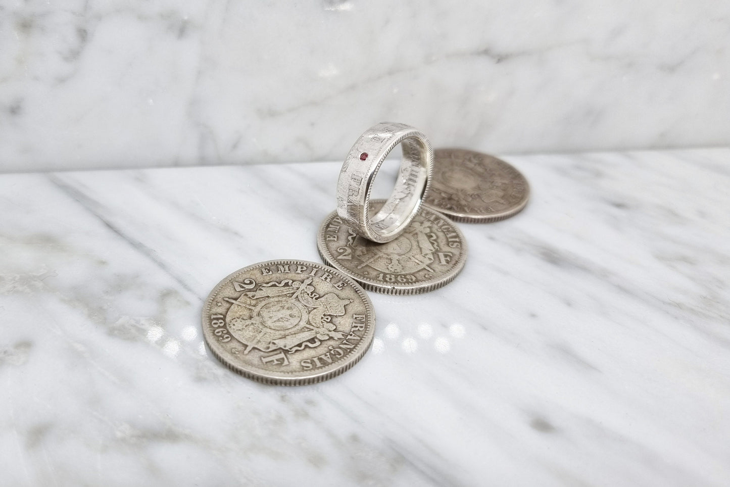 Bague pièce de monnaie 2 Francs Napoléon en argent serti d'un rubis (coin ring)