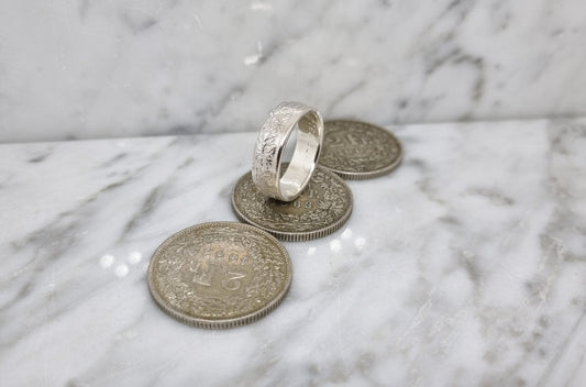 Bague pièce de monnaie 2 Francs Suisse en argent style alliance avec gravure (coin ring)