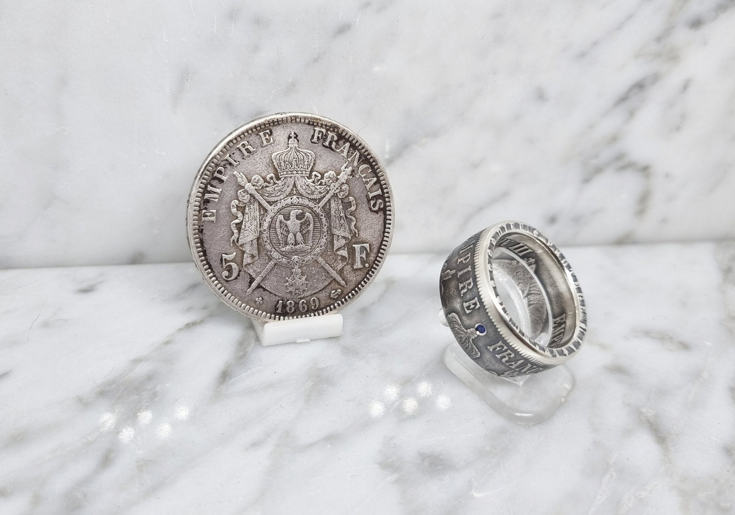 Bague pièce de monnaie 5 Francs Napoléon III en argent serti d'un saphir (coin ring)