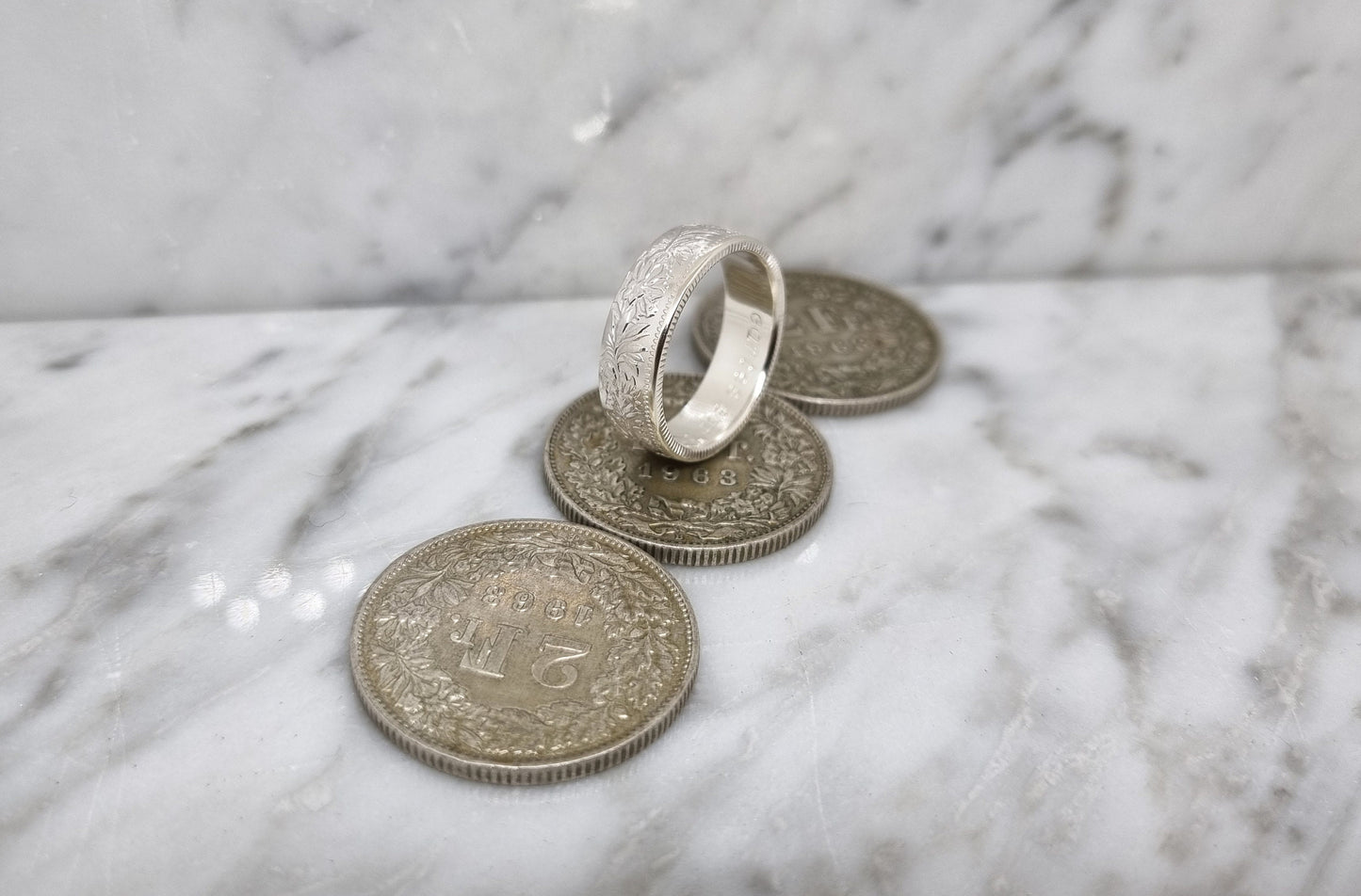 Bague pièce de monnaie 2 Francs Suisse en argent style alliance avec gravure (coin ring)