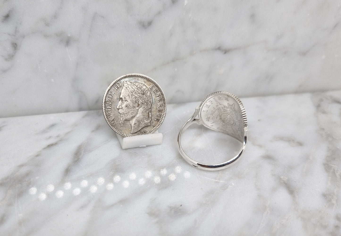 Bague pièce de monnaie 1 Franc Napoléon cintrée en argent.