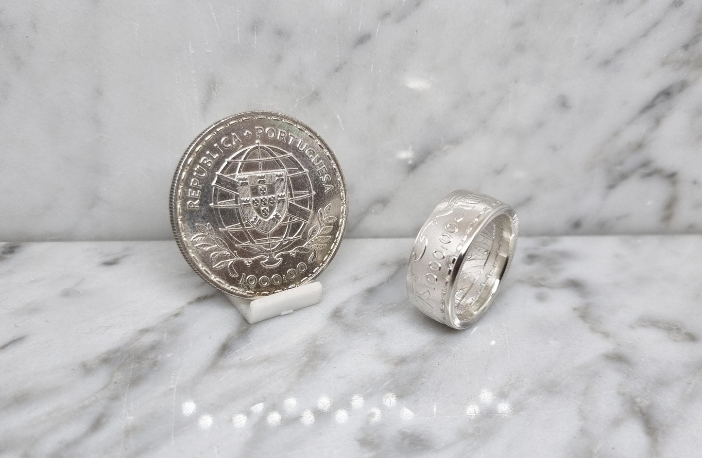 Bague pièce de monnaie 1000 Escudos " Louis de Camoes" du Portugal en argent serti d'un diamant (coin ring)